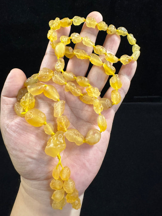 The Glow of Gobi Yellow Rock Sugar Agate: Natural Radiance and Spiritual Warmth