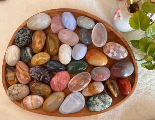 Agate: a gemstone treasure interwoven with nature and culture