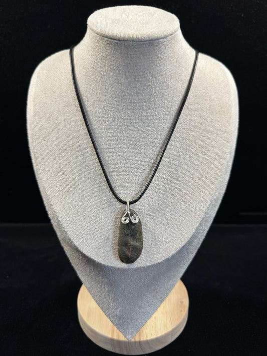 Natural Gobi Green Vein Agate Pendant – Healing Raw Stone Jewelry