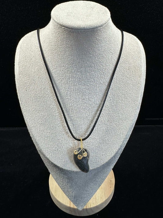Natural Gobi Black Sugar Heart Agate Pendant Necklace – Raw Desert Stone Jewelry