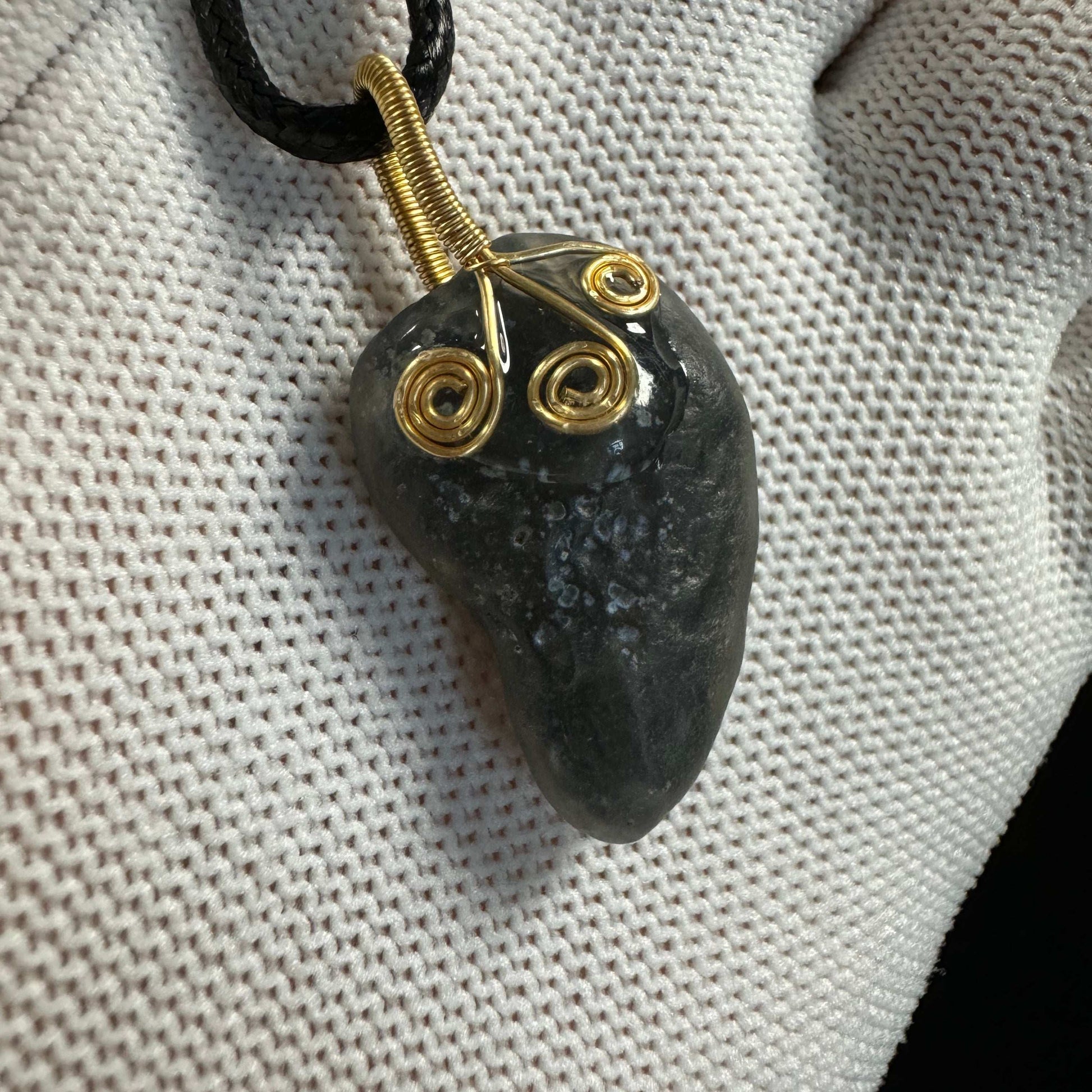 Natural Gobi Black Sugar Heart Agate Pendant Necklace – Raw Desert Stone Jewelry
