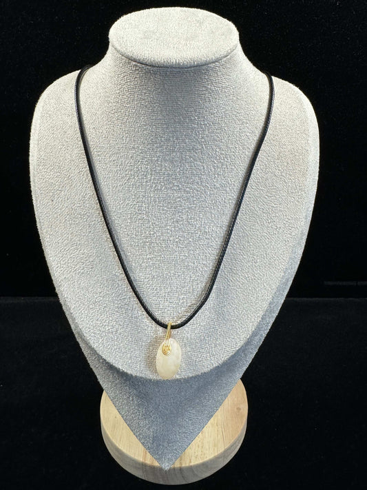 Natural Gobi Flower‑Eye White Agate – Raw Desert Stone for Jewelry & Well‑Being