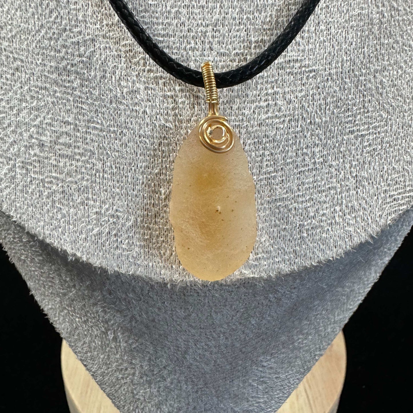 Natural Gobi Yellow Sugar Heart Agate Pendant Necklace – Raw Stone Jewelry
