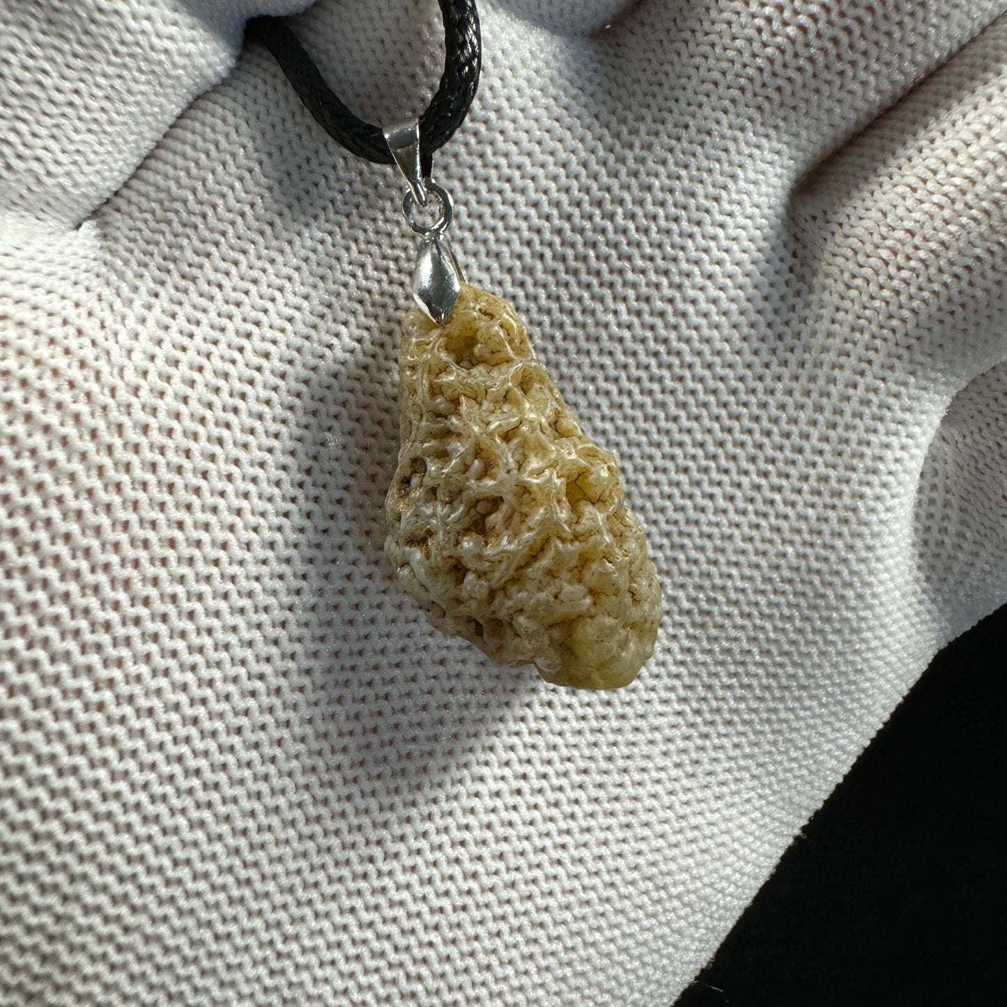 Natural Gobi Vein Agate Pendant Necklace – Women's Raw Stone Jewelry