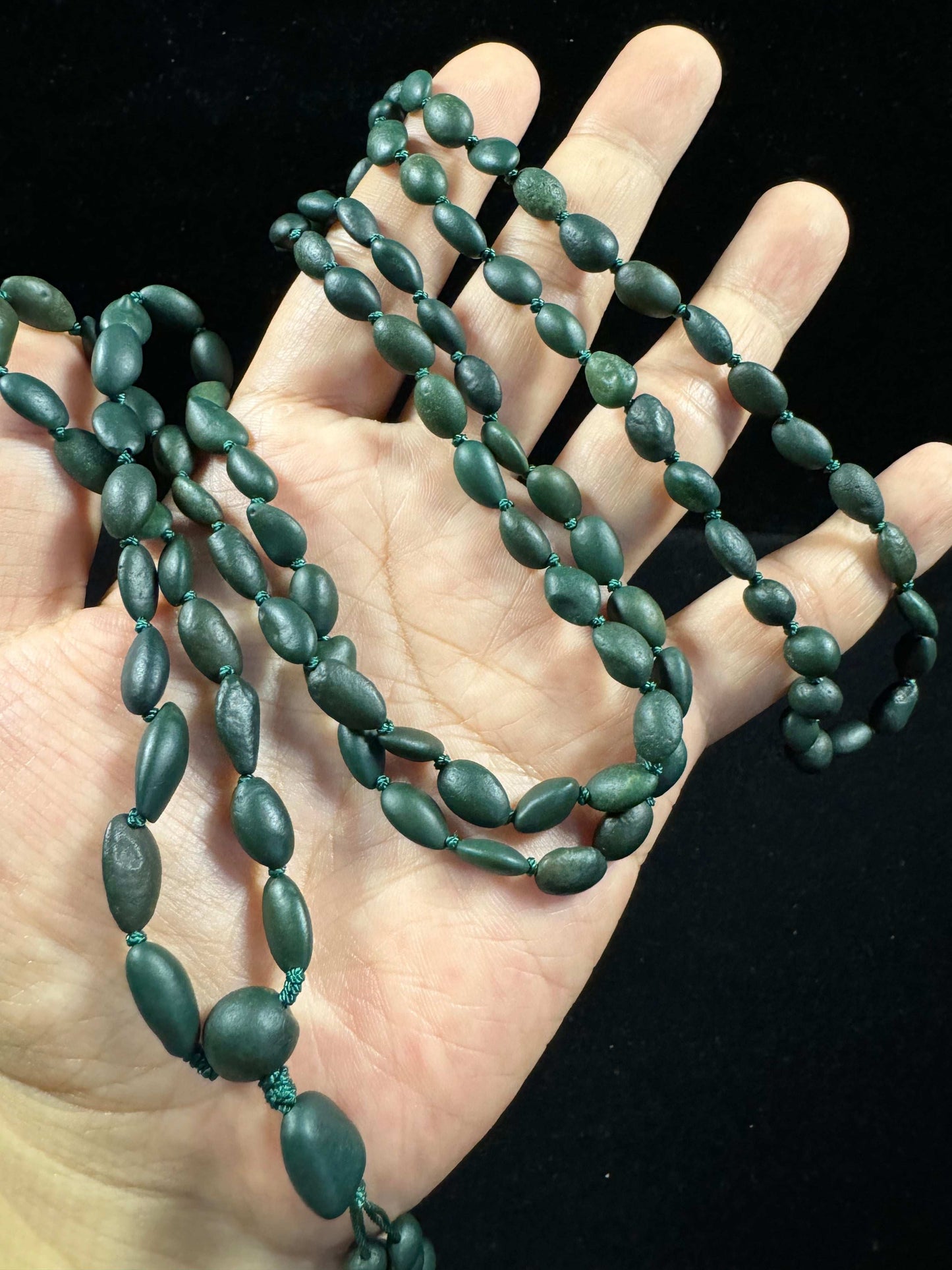 Natural Gobi Green Jade Agate – Raw Desert Stone for Jewelry & Wellness