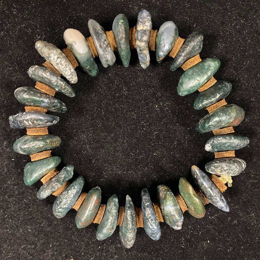 Natural Water‑Grass (Moss) Agate Bracelet for Women – Gobi Raw Stone Beads