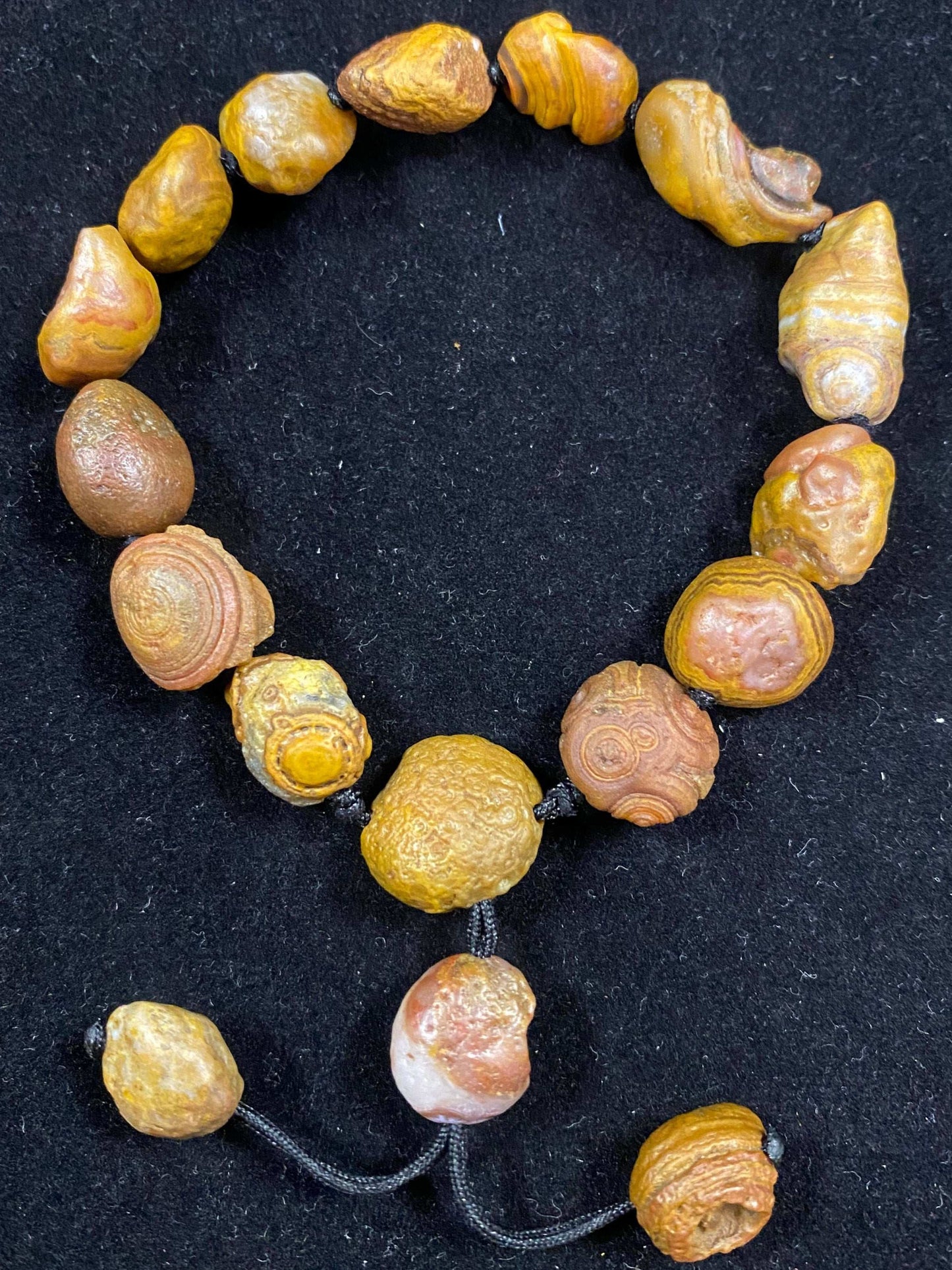 Natural Gobi Eye Agate Bracelet – One‑Eye ‘Siziwang Banner’ Stone from Gobi Desert