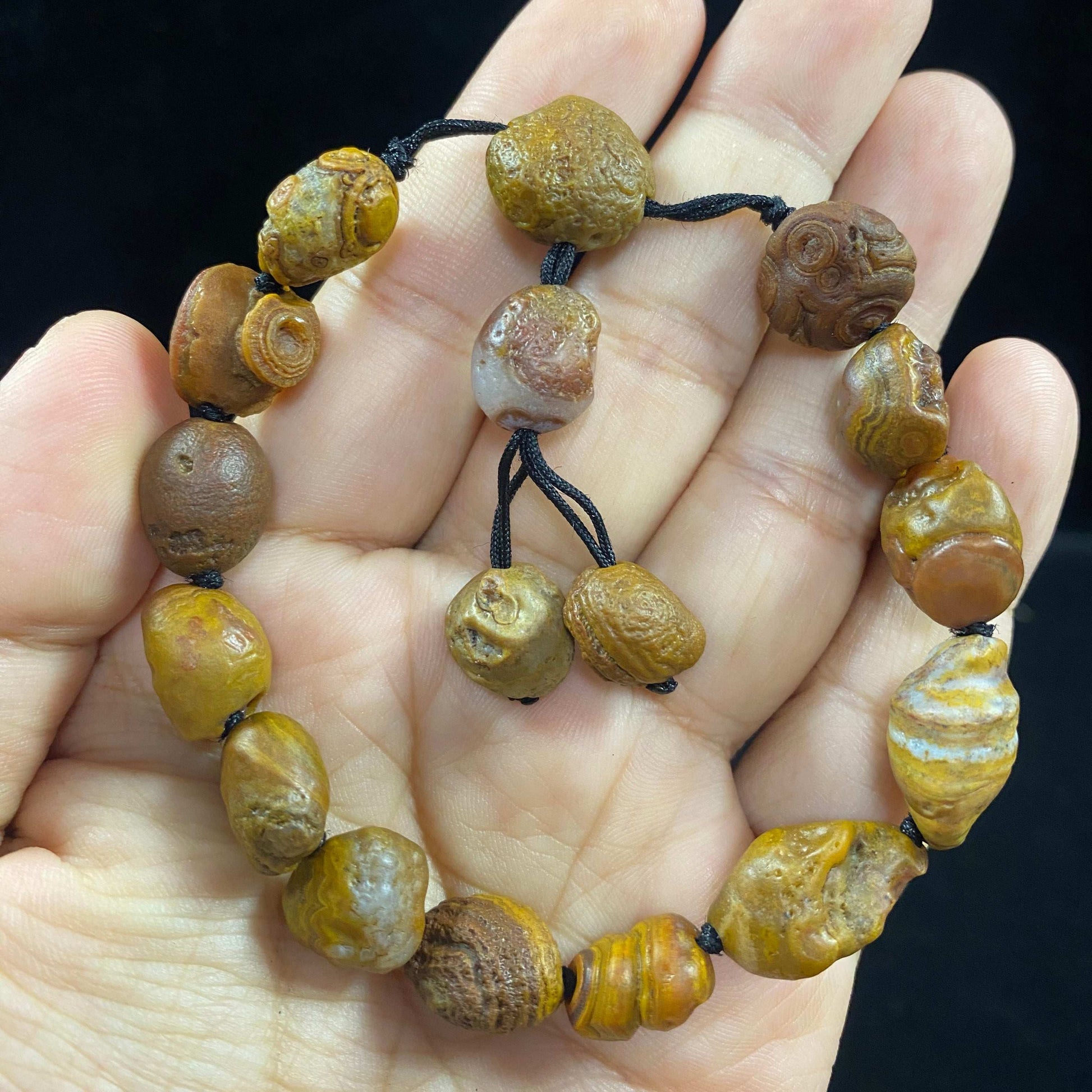 Natural Gobi Eye Agate Bracelet – One‑Eye ‘Siziwang Banner’ Stone from Gobi Desert