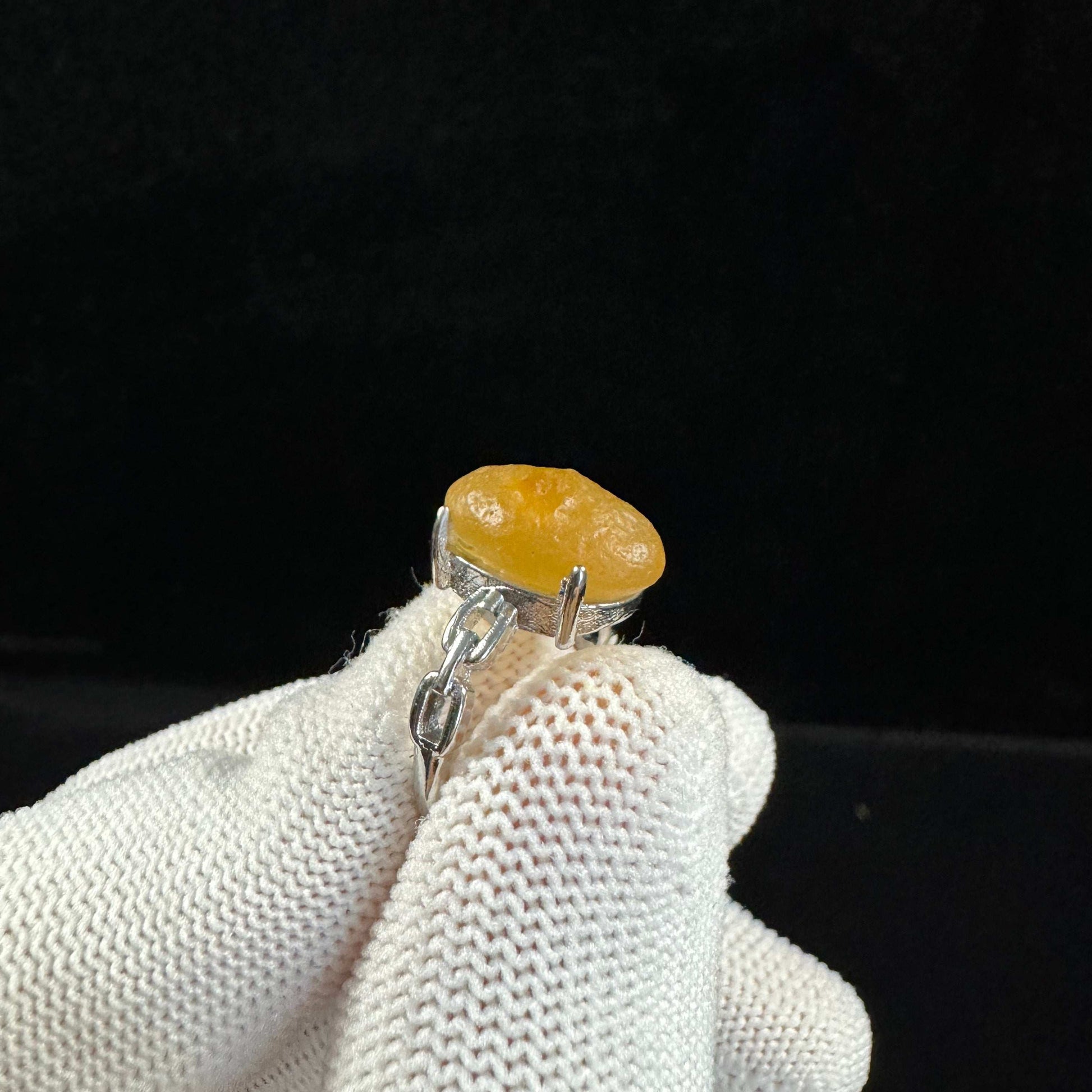Natural Gobi Yellow Sugar Heart Agate Ring – Warmth, Love & Earth Energy