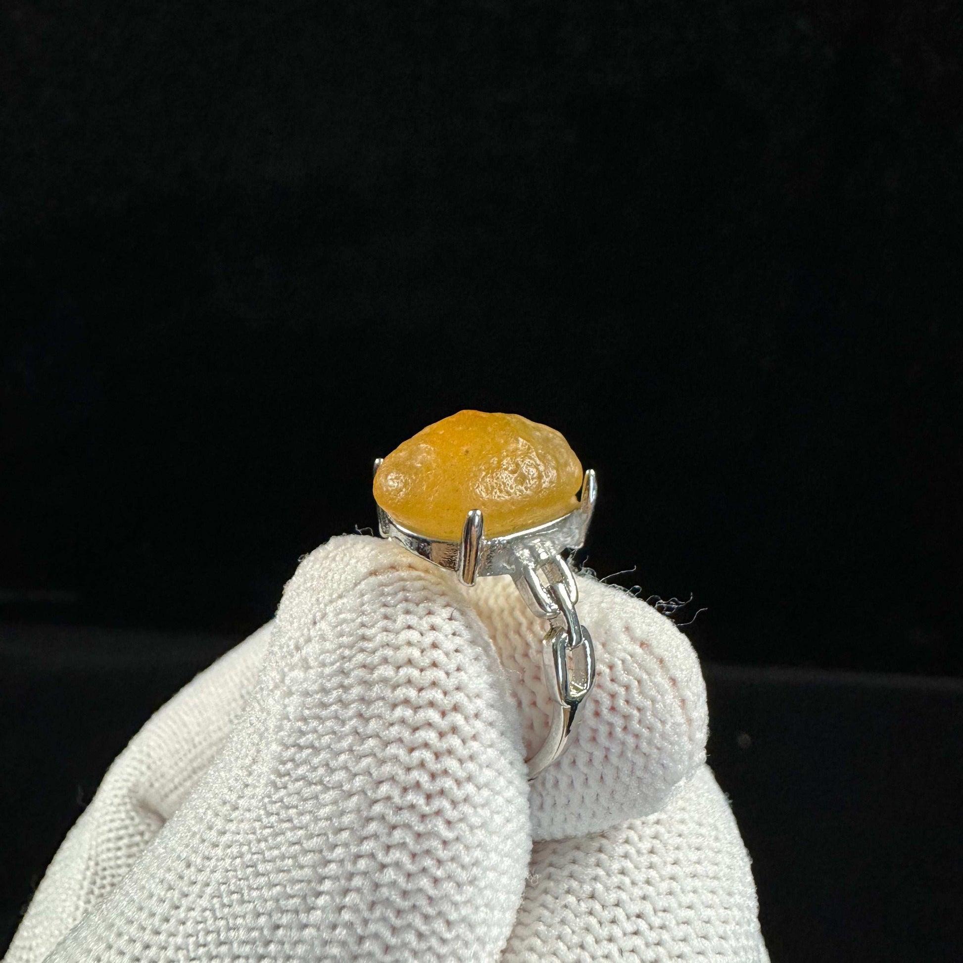 Natural Gobi Yellow Sugar Heart Agate Ring – Warmth, Love & Earth Energy