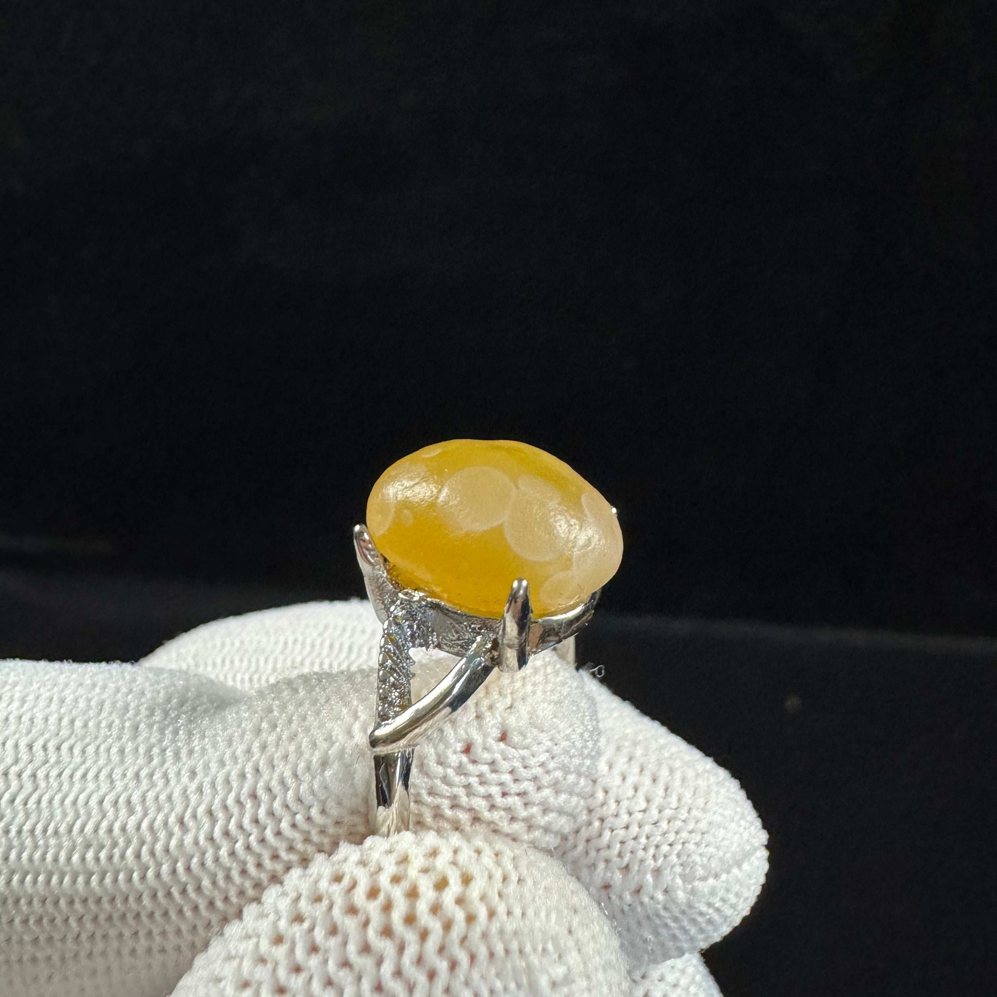 Natural Gobi Flower Eye Yellow Sugar Agate Ring – Radiant Clarity & Unique Desert Charm