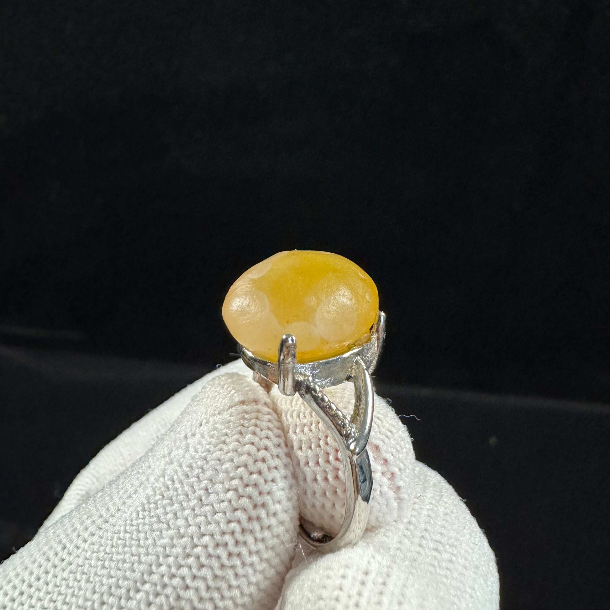 Natural Gobi Flower Eye Yellow Sugar Agate Ring – Radiant Clarity & Unique Desert Charm