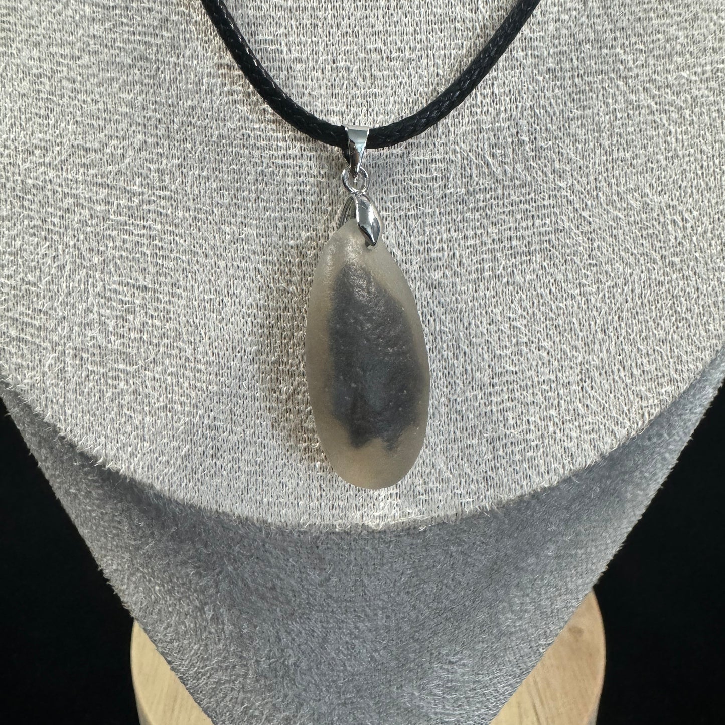 Natural Gobi Brown Sugar Heart Agate Pendant – Warmth, Stability & Earth Energy