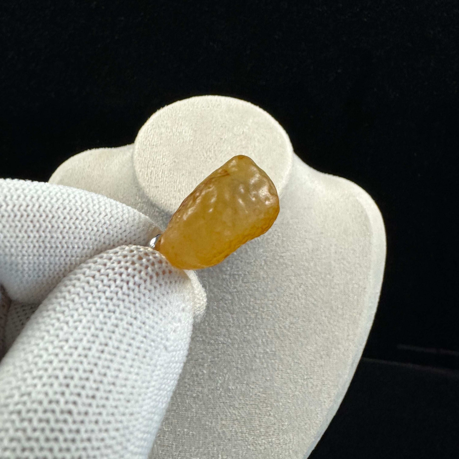 Natural Gobi Yellow Flower Vein Agate Pendant – Radiant Balance & Desert Beauty