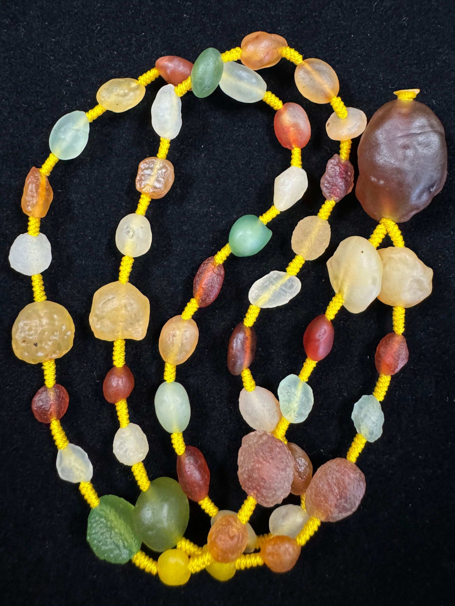 Natural Women’s Gobi Candy-Colored Agate Bead Necklace – Alashan Raw Stone Pendant