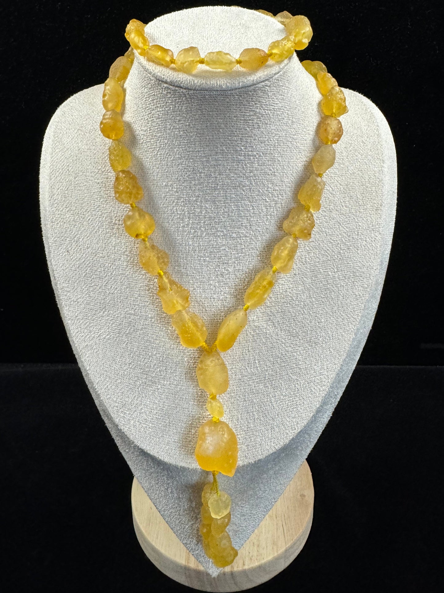 Natural Alxa Gobi Yellow Rock Sugar Agate Necklace – Warmth & Desert Light