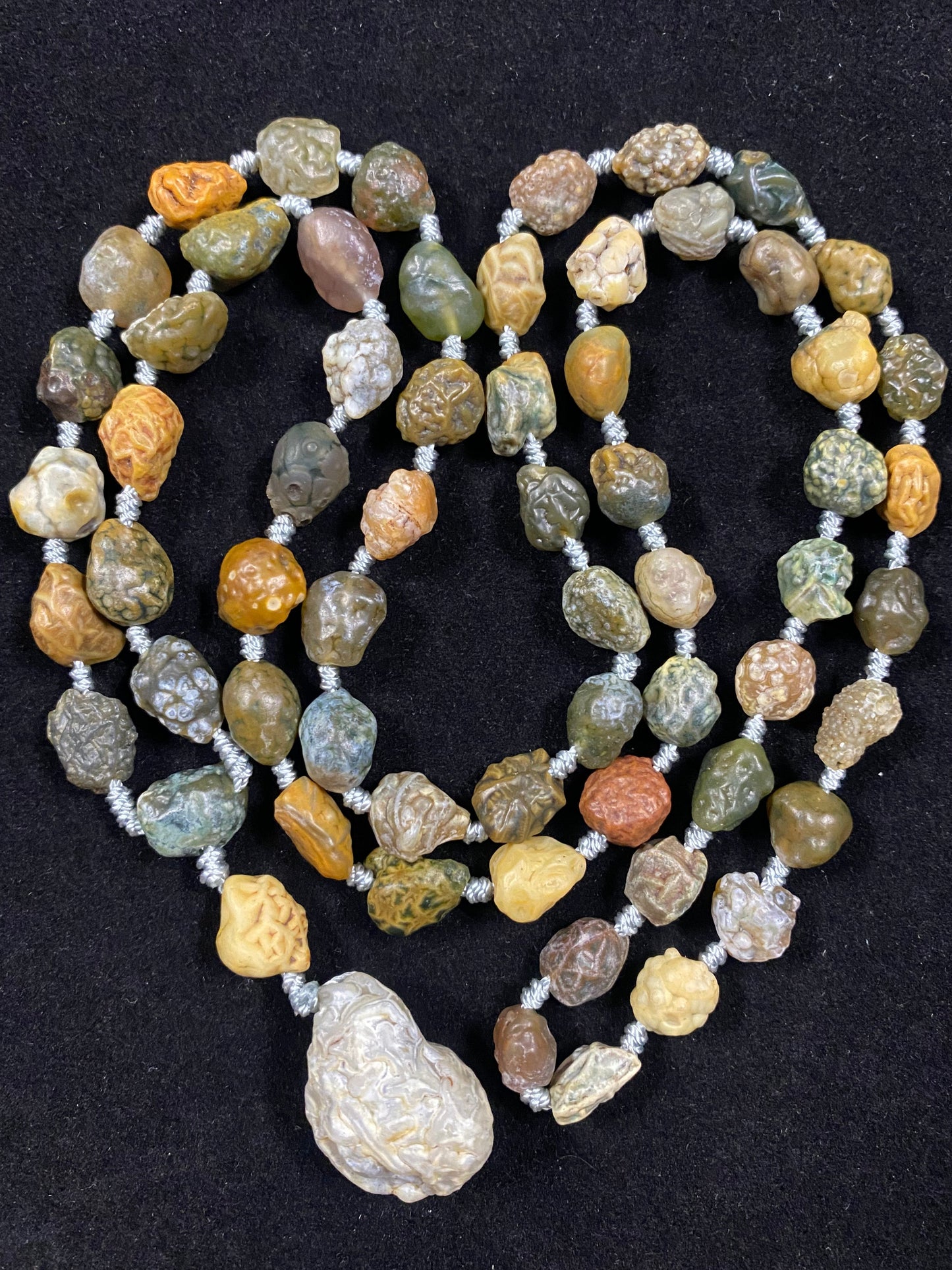 Alashan Natural Green Vein Agate Necklace – Tranquility & Earth Energy