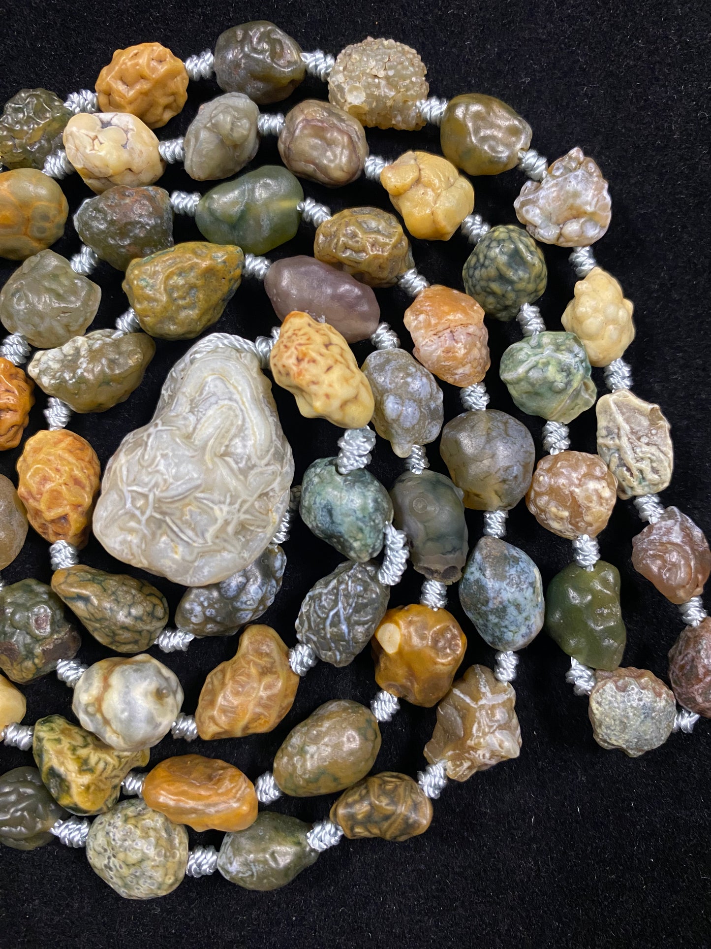 Alashan Natural Green Vein Agate Necklace – Tranquility & Earth Energy