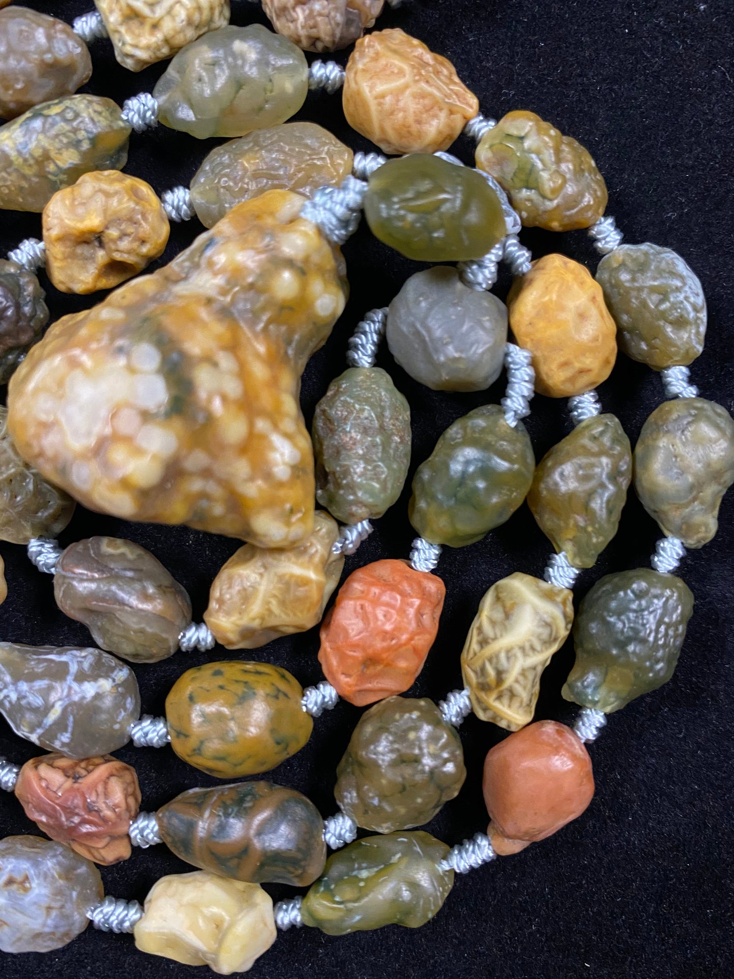 Alashan Natural Gobi Vein Stone Agate Necklace – Ancient Desert Energy, Modern Elegance