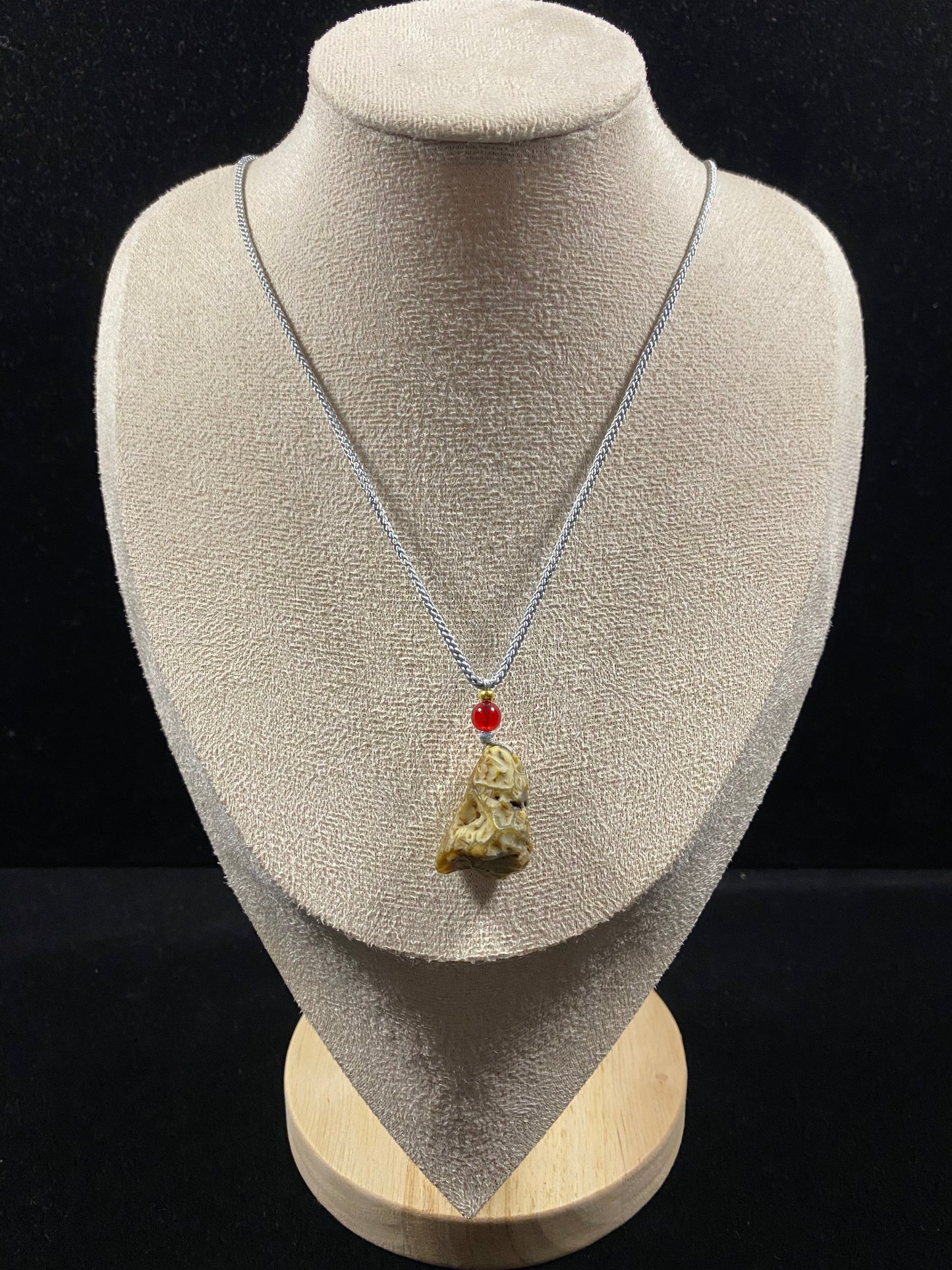 Natural Gobi Vein Agate Pendant – Handcrafted Energy Necklace