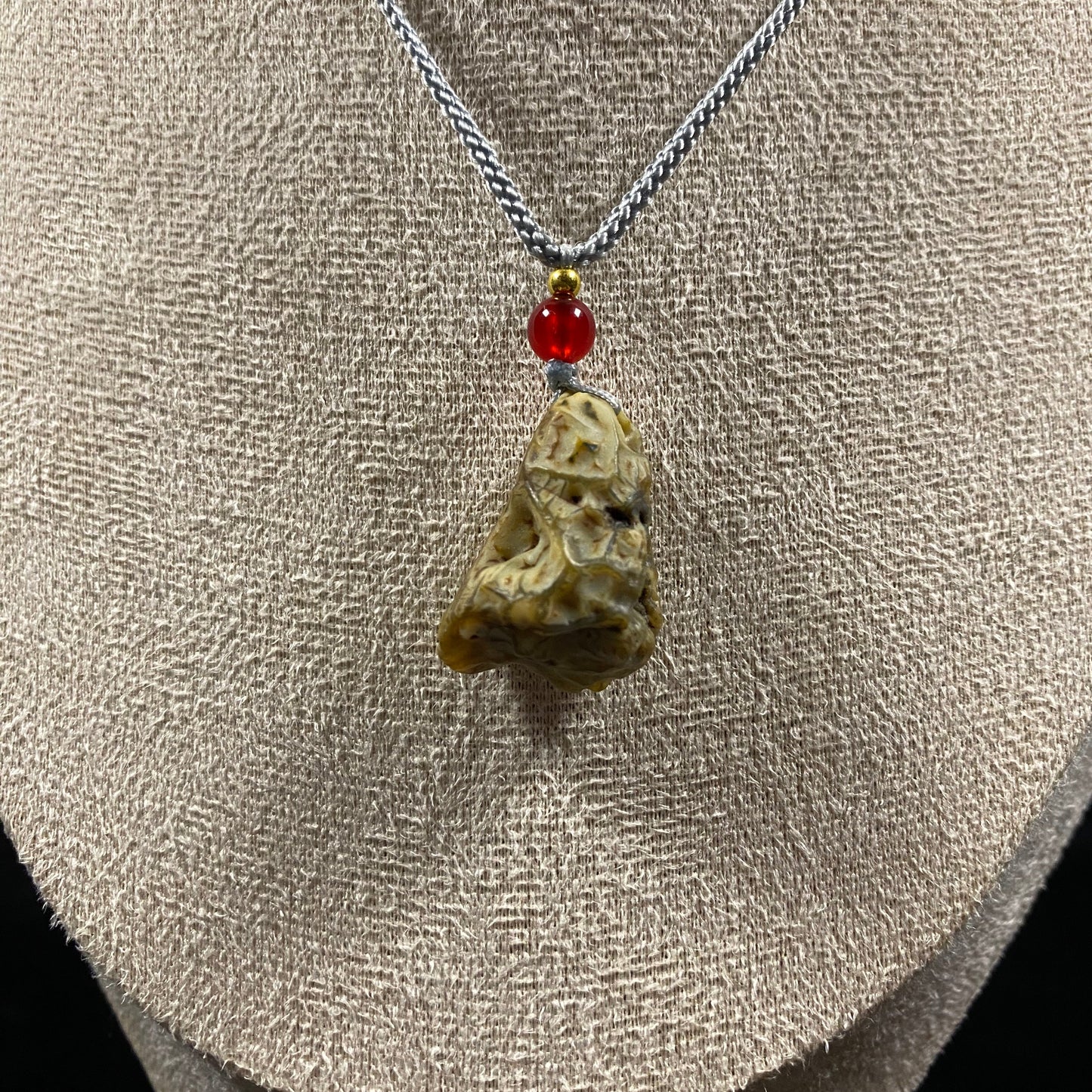 Natural Gobi Vein Agate Pendant – Handcrafted Energy Necklace