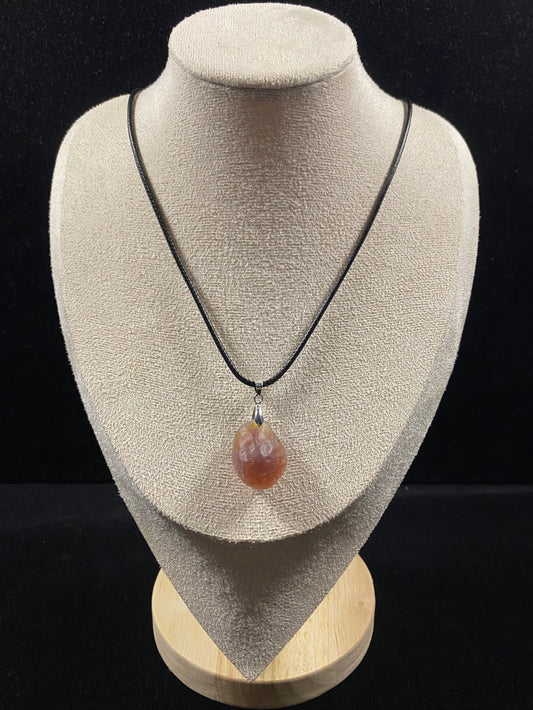 Natural Alxa Gobi Brown Sugar Heart Agate Pendant – Handcrafted Stone of Love & Strength