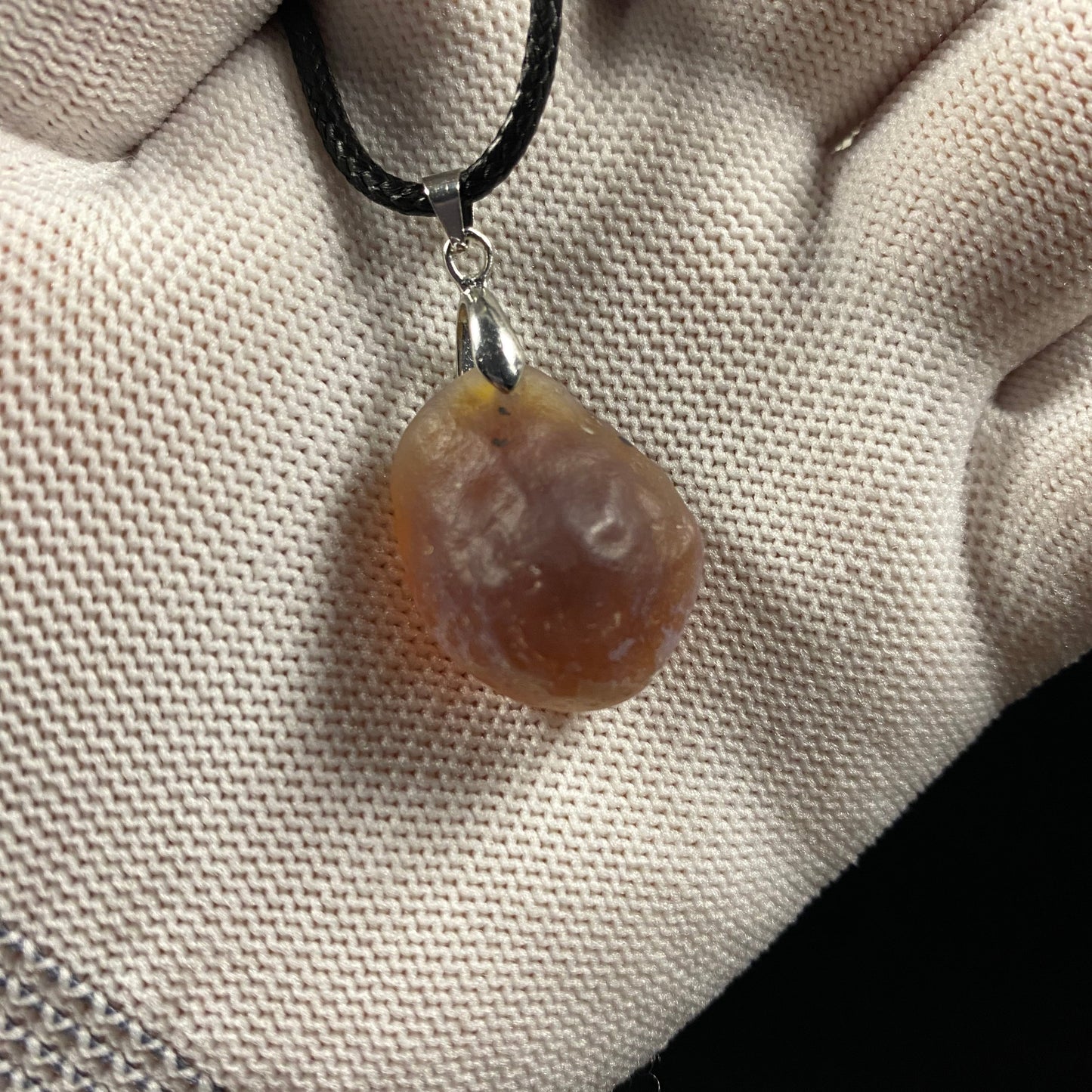 Natural Alxa Gobi Brown Sugar Heart Agate Pendant – Handcrafted Stone of Love & Strength