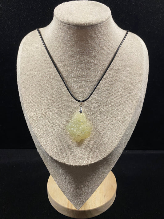 Natural Alxa Gobi Green Ice Agate Pendant – Serenity from the Desert