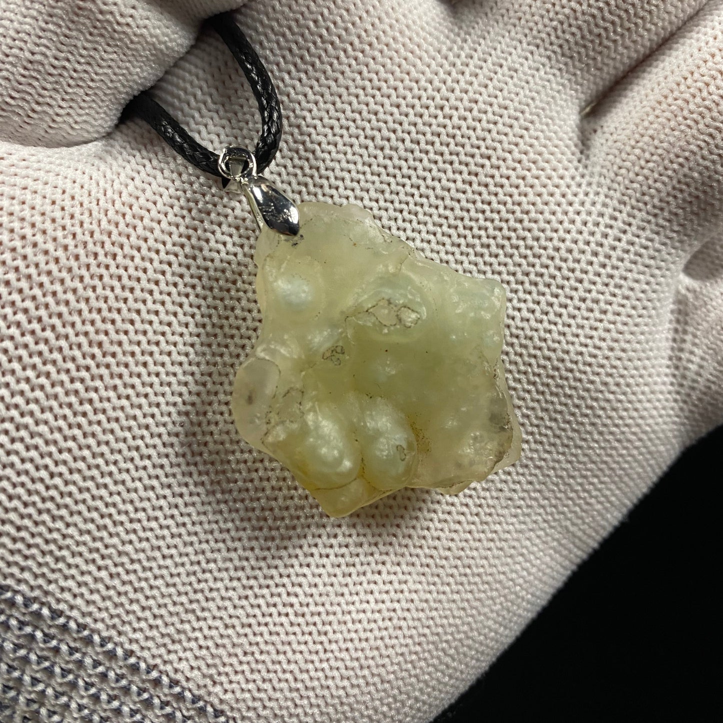 Natural Alxa Gobi Green Ice Agate Pendant – Serenity from the Desert