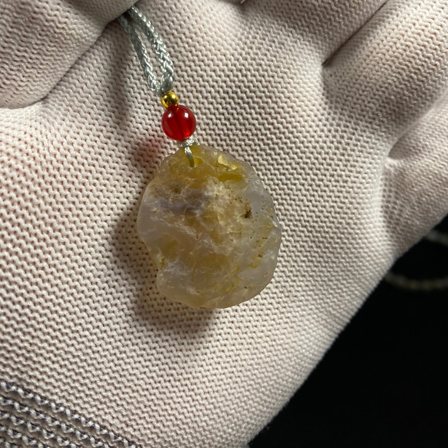 Natural Alxa Gobi Yellow Sugar Heart Agate Pendant – Sweet Energy from the Desert
