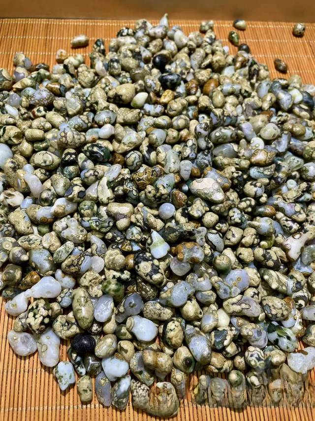 Let's talk about a magical agate "Zhuozi Mountain Eye Stone Agate"