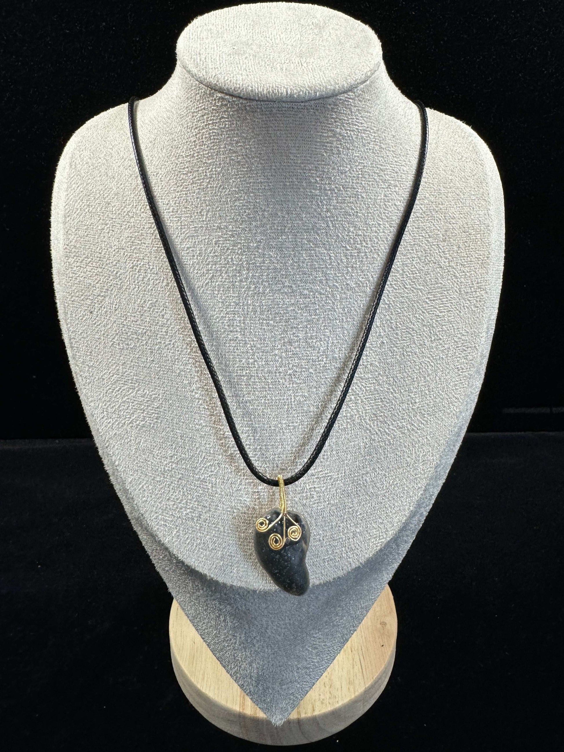 Natural Gobi Black Sugar Heart Agate Pendant Necklace – Raw Desert Stone Jewelry