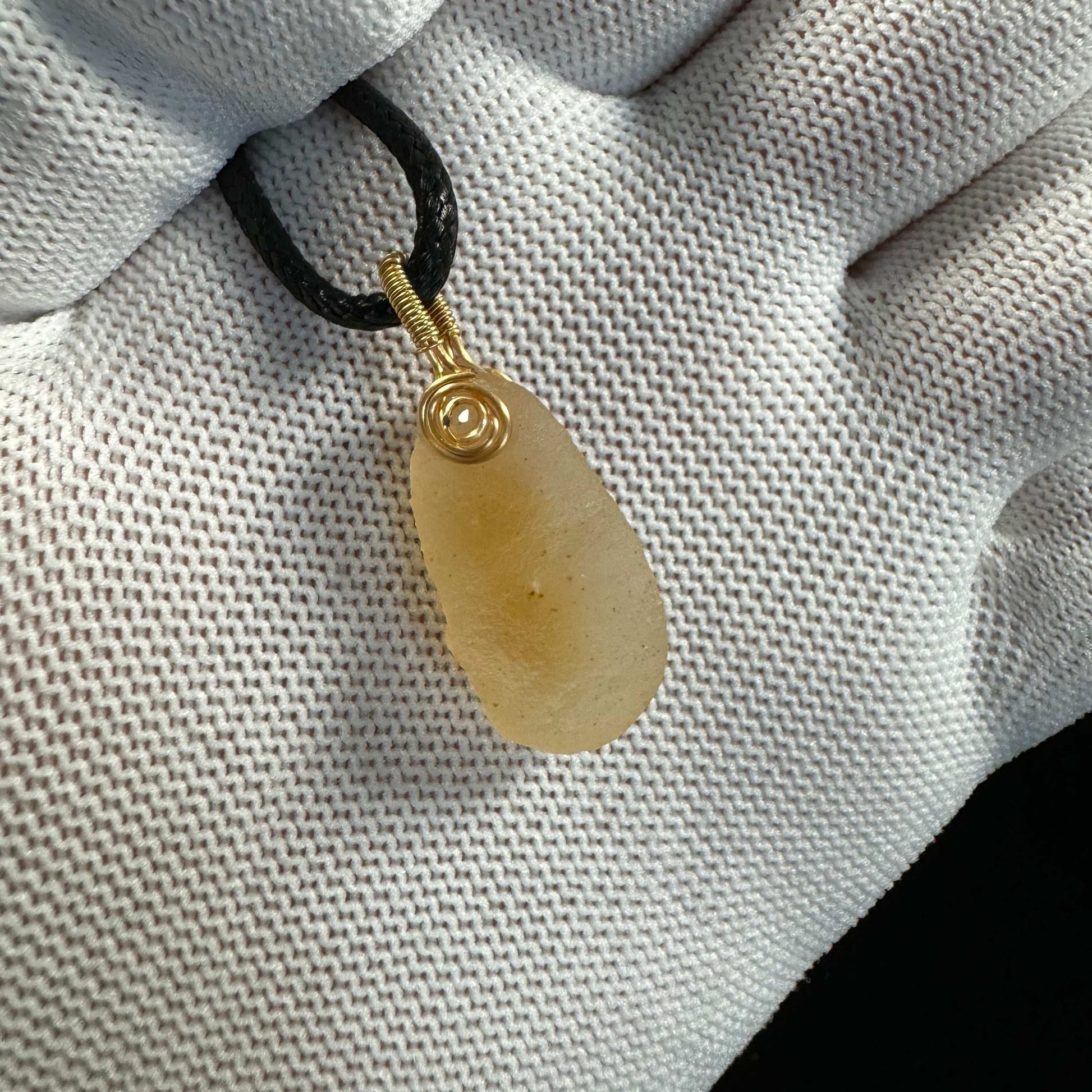 Natural Gobi Yellow Sugar Heart Agate Pendant Necklace – Raw Stone Jewelry