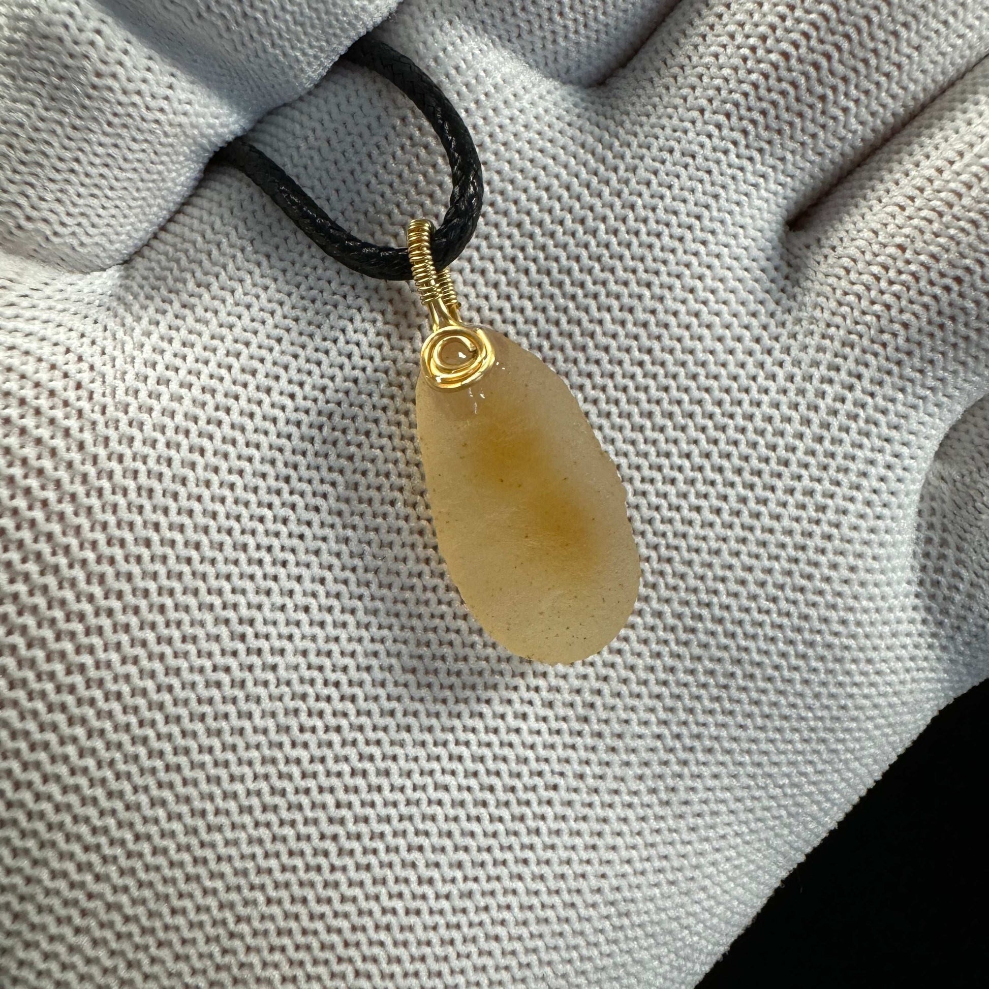 Natural Gobi Yellow Sugar Heart Agate Pendant Necklace – Raw Stone Jewelry